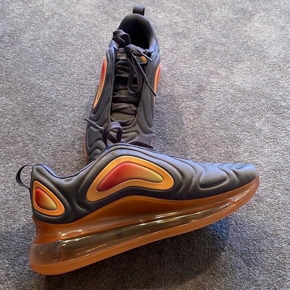 Nike Other - Nike AirMax 720 Sneakers
